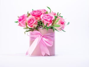 Rožinių rožių dėžutė