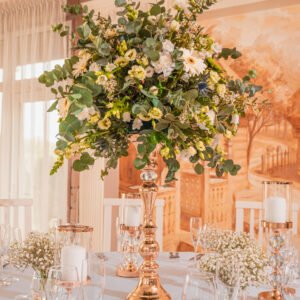 Puokščių stovas auksinis